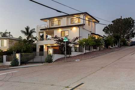 1380 Dorcas St San Diego, CA 92110