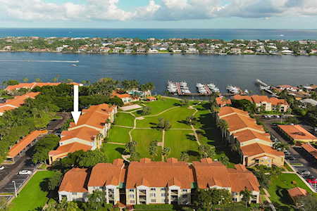 145 Yacht Club Way #209 Hypoluxo, FL 33462