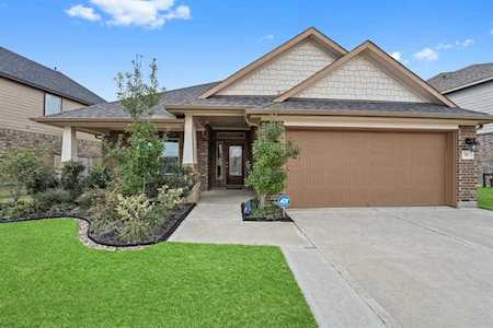 317 Clifton Crane Rd La Porte, TX 77571