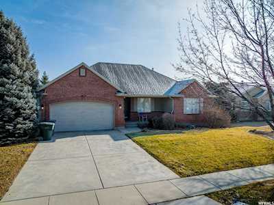 10151 Barnsley Ln South Jordan, UT 84095