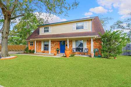 10439 Shell Rock Rd La Porte, TX 77571