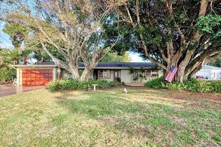302 Dona Dr Nokomis, FL 34275