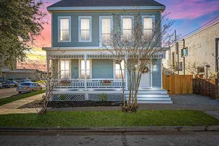 1127 21st St Galveston, TX 77550