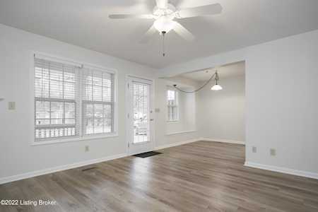 225 Crescent Hill Pl #107 Louisville, KY 40206