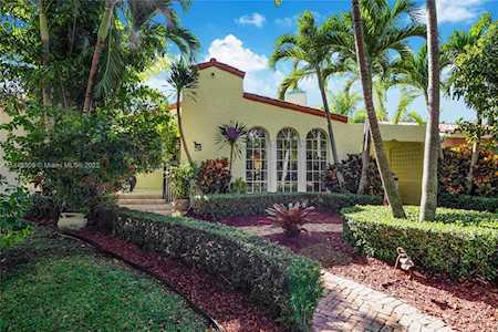 704 Navarre Ave Coral Gables, FL 33134