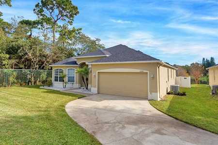 5393 Red Leaf Ct Oviedo, FL 32765