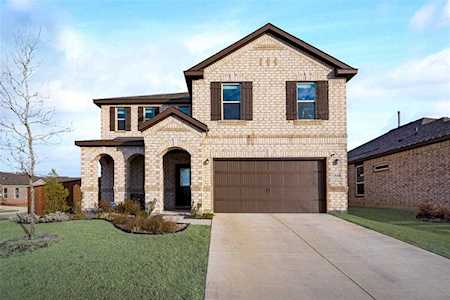2648 Walker Avenue Aubrey, TX 76227
