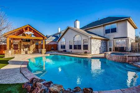 5561 Lawnsberry Drive Fort Worth, TX 76137