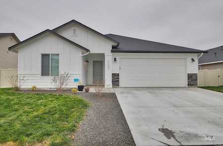 6295 N Seawind Ave Meridian, ID 83646