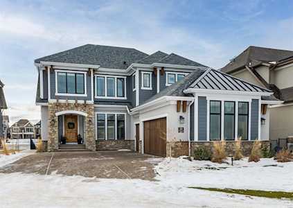31 Mahogany Island SE Calgary, AB T3M 1N9
