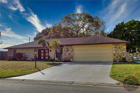 203 Sunnyside Dr Venice, FL 34293