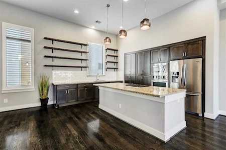 2105 Mason St Houston, TX 77006