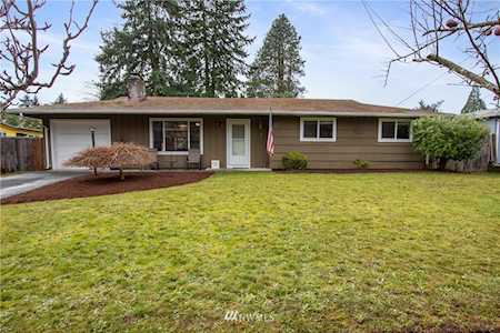 2210 Cascade Place W University Place, WA 98466