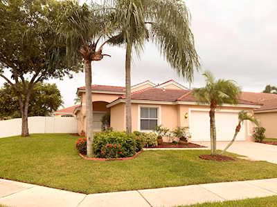 6800 Las Colinas Lane Lake Worth, FL 33463