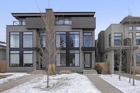 3708 14A St SW Calgary, AB T2T 3X3