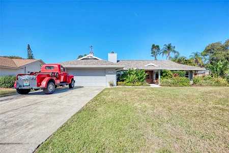4144 Center Gate Blvd Sarasota, FL 34233