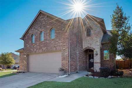 424 Perkins Drive Lantana, TX 76226