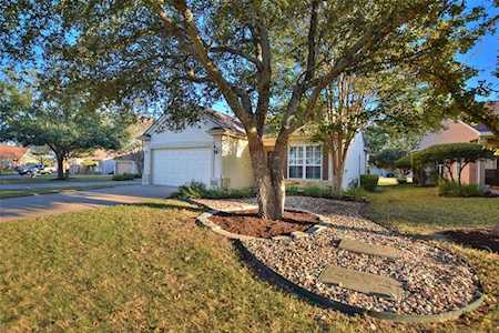 506 Sundance LN Georgetown, TX 78633