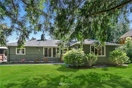 2323 103rd Ave NE Bellevue, WA 98004