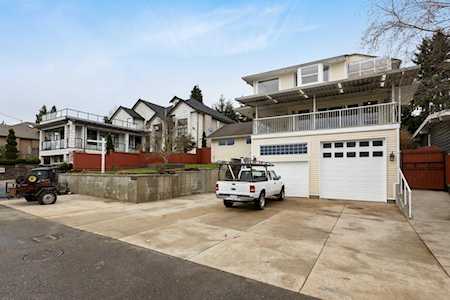 11632 97 Avenue Surrey, BC V3V 2B8