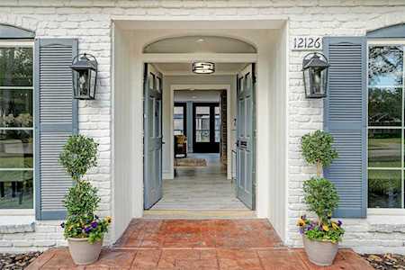 12126 Kimberley Ln Houston, TX 77024