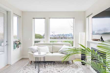 217 W 8th Street #103 North Vancouver, BC V7M 0C2