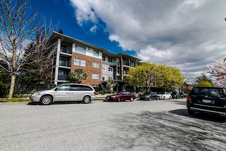 995 W 59th Avenue #104 Vancouver, BC V6P 6Z2