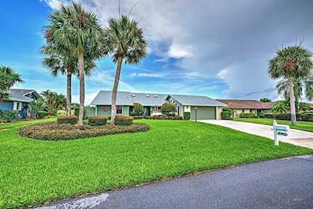6954 SE Bunker Hill Drive Hobe Sound, FL 33455