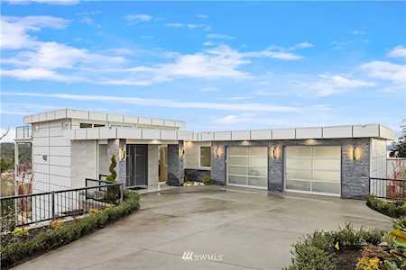 11902 89th Place NE Kirkland, WA 98034