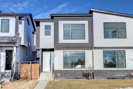 434 18 Ave NE Calgary, AB T2E 1N4