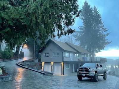 9521 Spilsbury Street Maple Ridge, BC V2W 1K8