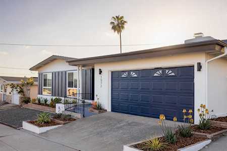 1572 Regulus St San Diego, CA 92111
