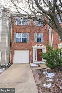 43025 Golf View Dr Chantilly, VA 20152