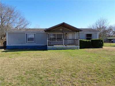 203 Breezy CIR Kyle, TX 78640
