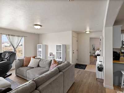 3821 E Rock Rd Eagle Mountain, UT 84005