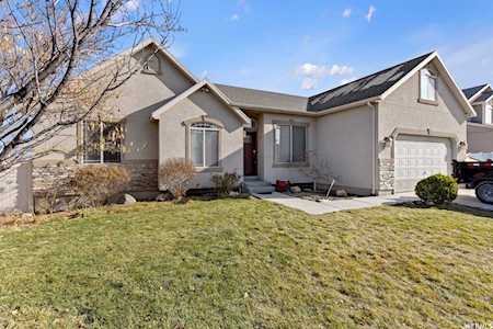 6689 S Early Dawn Dr West Jordan, UT 84081