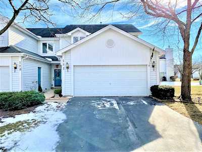131 Carlisle Ave Westmont, IL 60559
