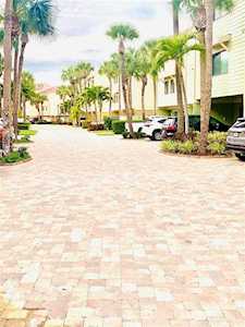 526 Sandy Hook Rd #526 Treasure Island, FL 33706