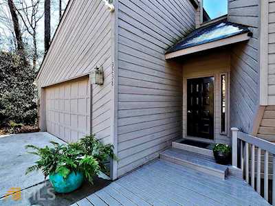 3238 Timber Bluff Court Marietta, GA 30062