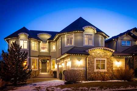 51 Wentworth Hill SW Calgary, AB T3H 0G9