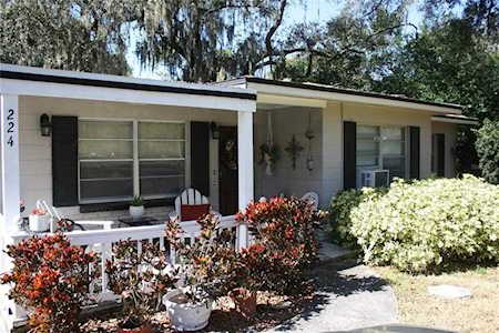 224 Inverness Ave Temple Terrace, FL 33617
