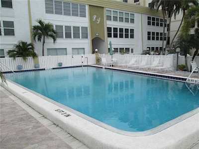 661 Poinsettia Ave #105 Clearwater, FL 33767