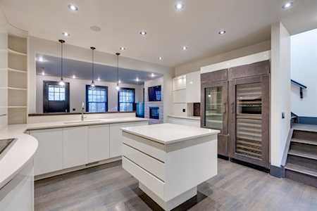 610 22 Ave SW Calgary, AB T2S 0H8