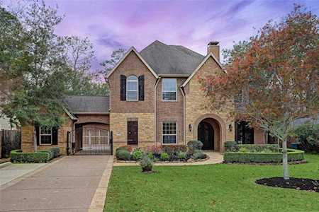833 Holly Ridge Drive Houston, TX 77024