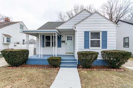 4533 Edmund St Wayne, MI 48184