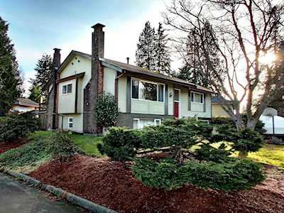 1623 Pierard Road North Vancouver, BC V7J 1Y3