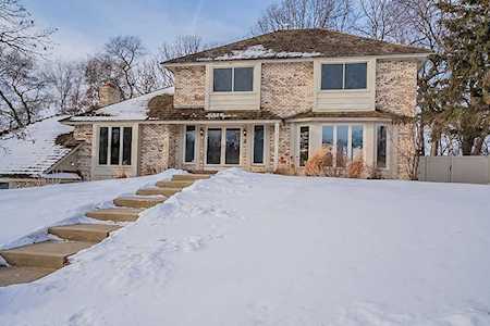 8703 Hunters Court Apple Valley, MN 55124