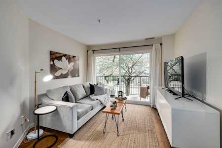 633 W 16th Avenue #210 Vancouver, BC V5Z 1S5