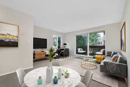 2458 York Avenue #204 Vancouver, BC V6K 1E1