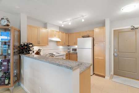 4388 Buchanan Street #1402 Burnaby, BC V5C 6R8